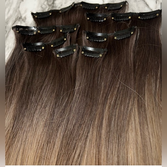 CLIP IN HAIR EXTENSIONS - Picture 3 of 7